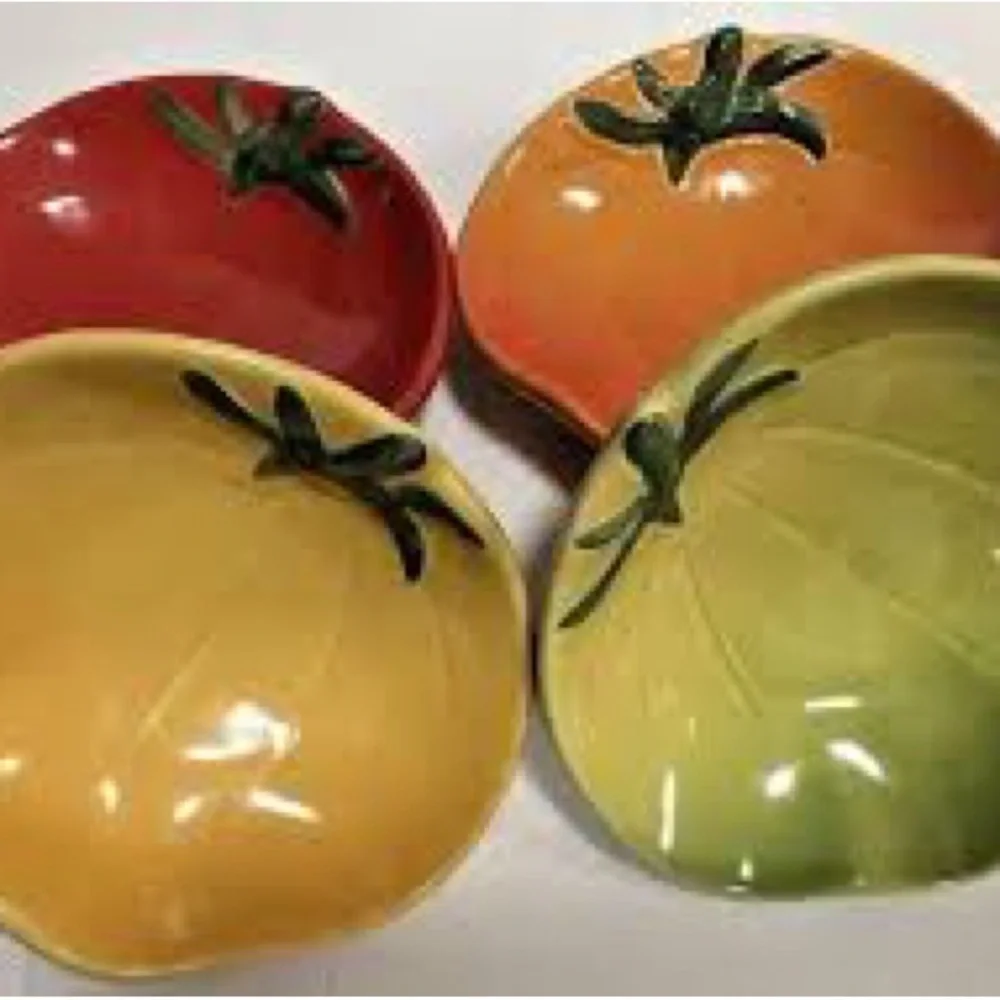 Williams Sonoma harvest 4-Serving Dishes Tomato Shaped Condiment Appetizer Set